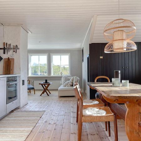 Lovely, Bright Apartment Overlooking Nature Fiskebäckskil Kültér fotó