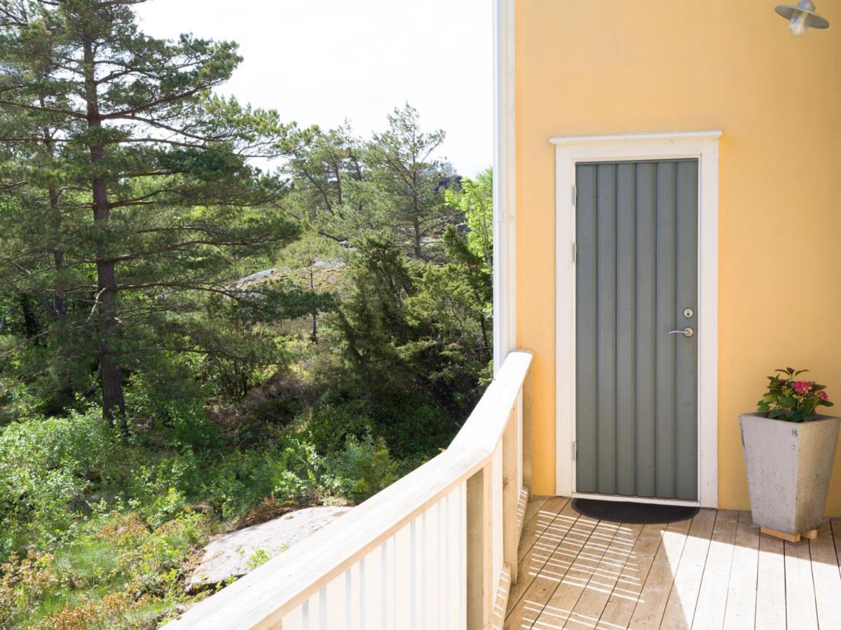 Lovely, Bright Apartment Overlooking Nature Fiskebäckskil Kültér fotó